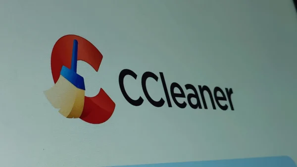 CCleaner running on a Windows desktop