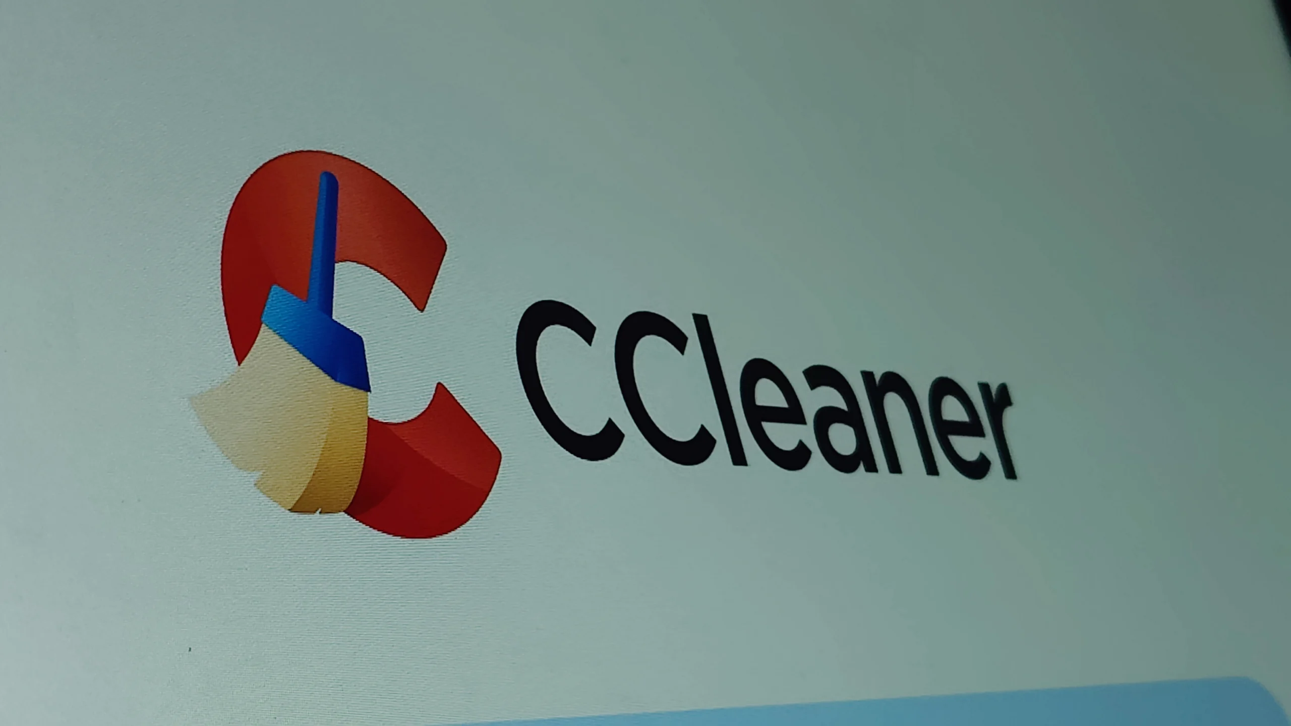 CCleaner running on a Windows desktop